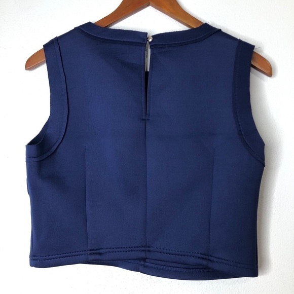 HYPR Scuba Material Crop Top Medium - Picture 2 of 6